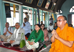 The Governor of Arunachal Pradesh Lt. Gen (Retd) Nirbhay Sharma along with First Lady of the State Smt Jyotsna Sharma participating in the Buddha Purnima celebration at Theravada Buddhist Monastery, Itanagar on 14th May 2014. 